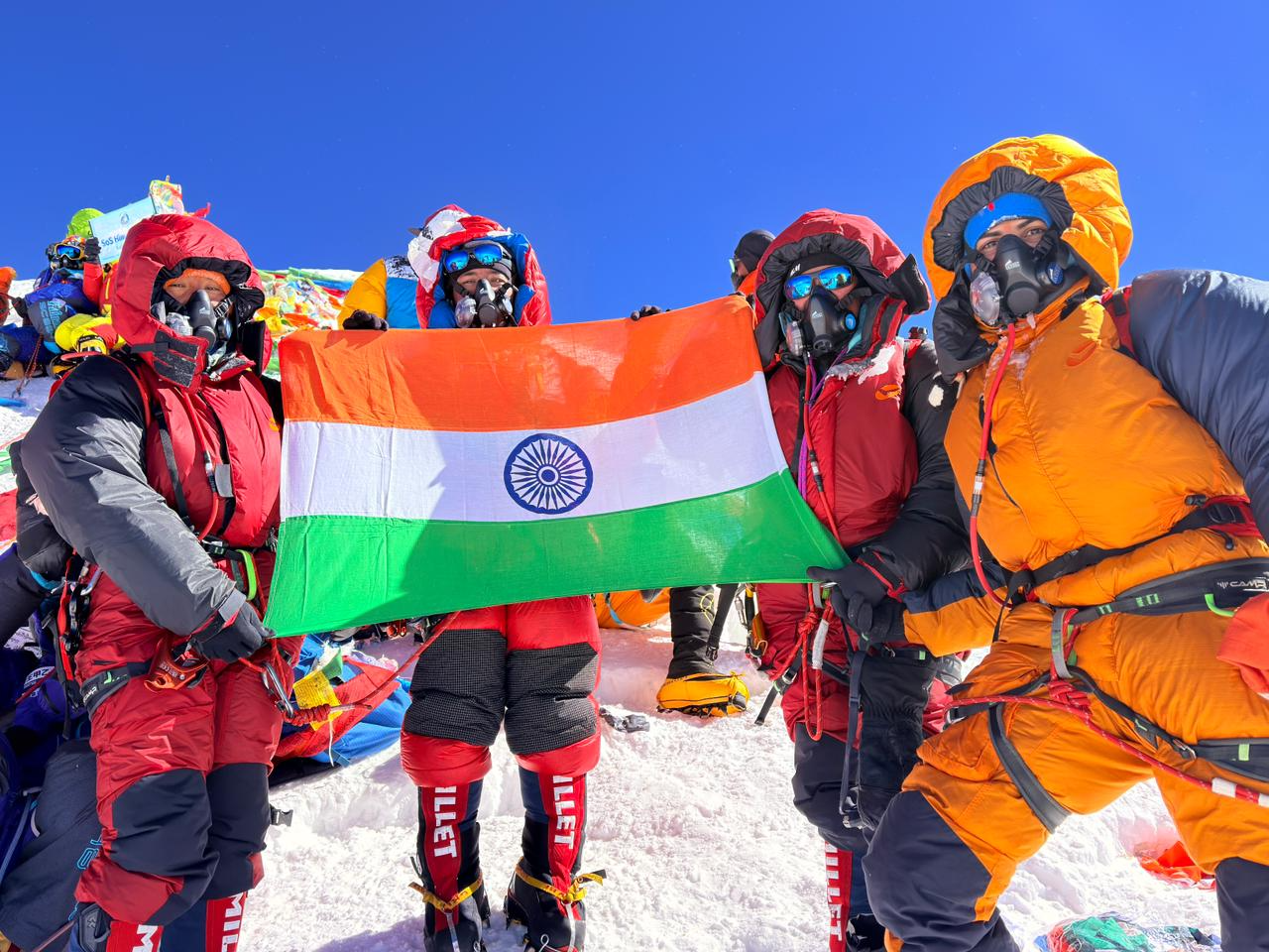 इण्डिया एवरेस्ट पर भारत की बेटियों का ऐतिहासिक परचम