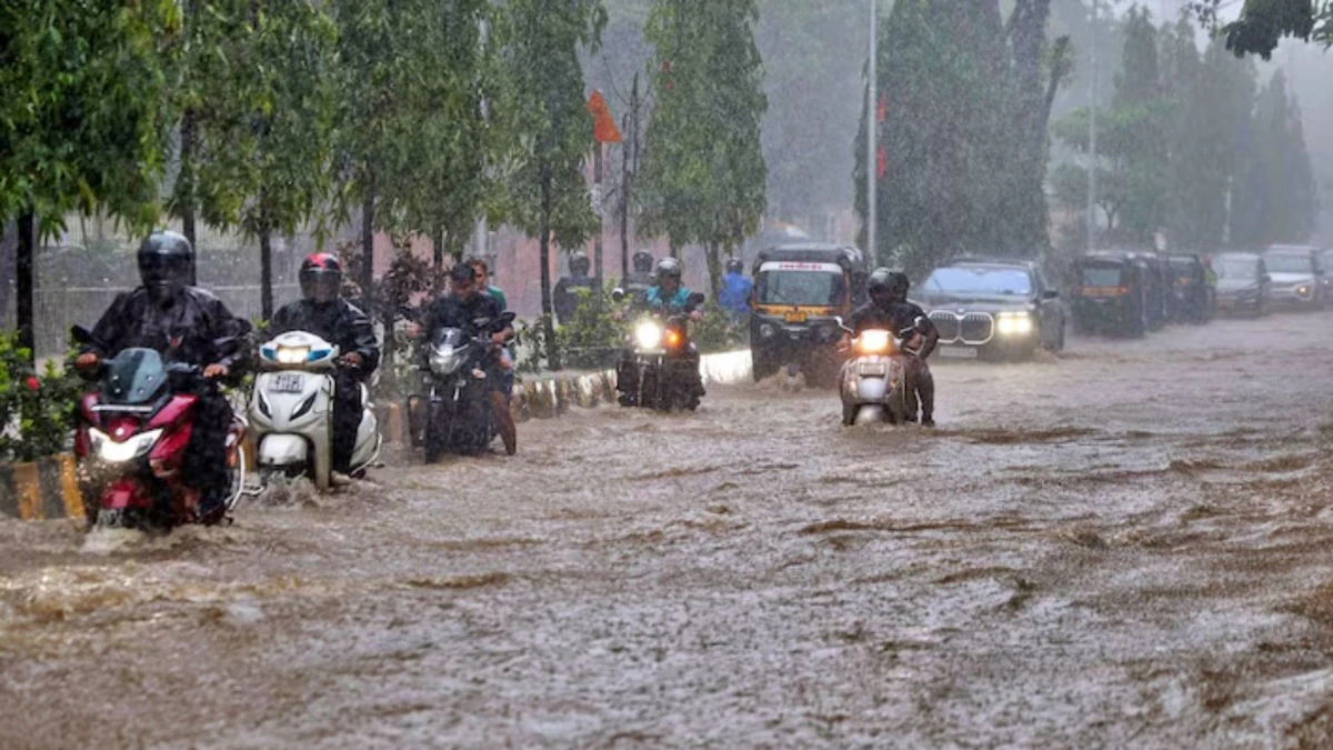 देशभर मान्सूनची दमदार एन्ट्री! मुंबईत २७ वर्षांतील विक्रमी पाऊस; अनेक राज्यांना मुसळधार पावसाचा अलर्ट