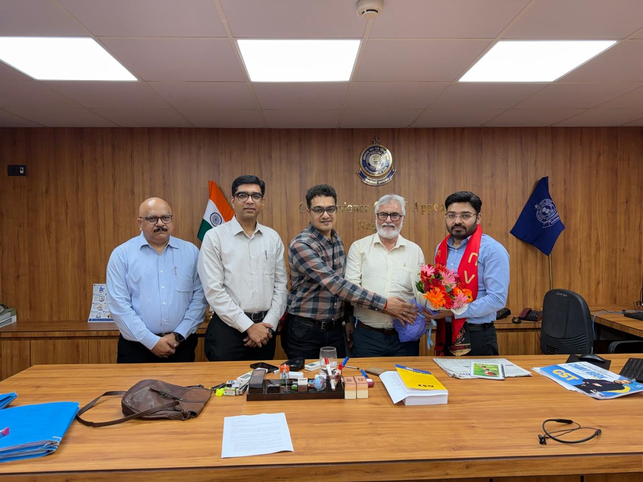 जीएसटी अपील व्यवस्था सुधारने की मांग, एनवीसीसी ने सीजीएसटी आयुक्त का किया सम्मान