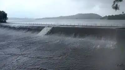 मुंबई में बारिश का कहर जारी, 4 बांध हुए लबालब; 7 जलाशयों का जलस्तर तेजी से बढ़ा