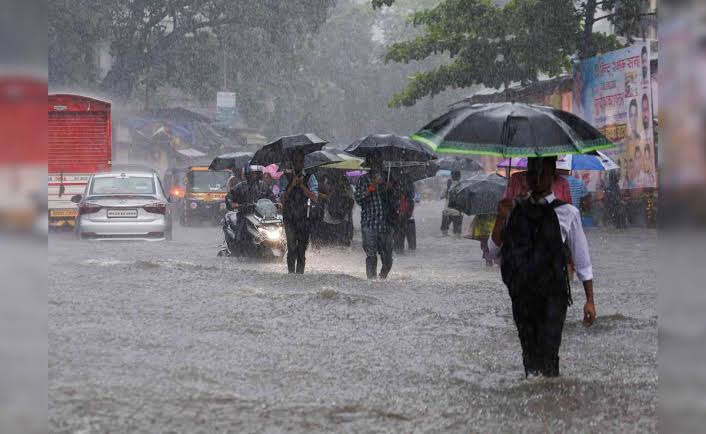 महाराष्ट्र में बारिश का कहर, पुणे समेत 20 जिलों में अलर्ट; जानिए आपके जिले का मौसम अपडेट