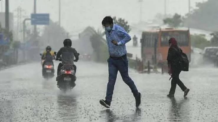 महाराष्ट्र में फिर बरसेंगे मेघ! कई जिलों में ऑरेंज और येलो अलर्ट, जानिए आपके जिले का मौसम