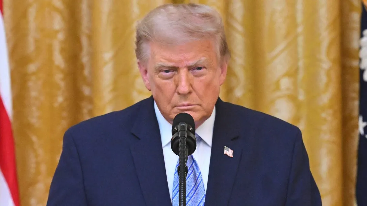 Trump Tariff: कनाडा पर 50% टैरिफ का बड़ा ऐलान, अमेरिका-कनाडा के बीच बढ़ा व्यापारिक तनाव