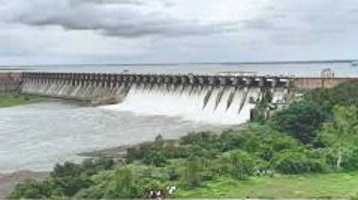 उजनी डैम 98% भरा, पंढरपुर समेत कई इलाकों में बाढ़ का खतरा बढ़ा