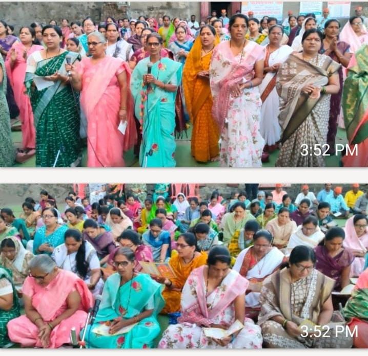वरदविनायक मंदिरात सामूहिक अथर्वशीर्ष पठणास महिलांचा अभूतपूर्व प्रतिसाद