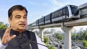 नागपुर की ट्रैफिक का इलाज बनेगी ‘स्कायबस’? गडकरी ने शारजा में देखा हवा में चलने वाला सफर