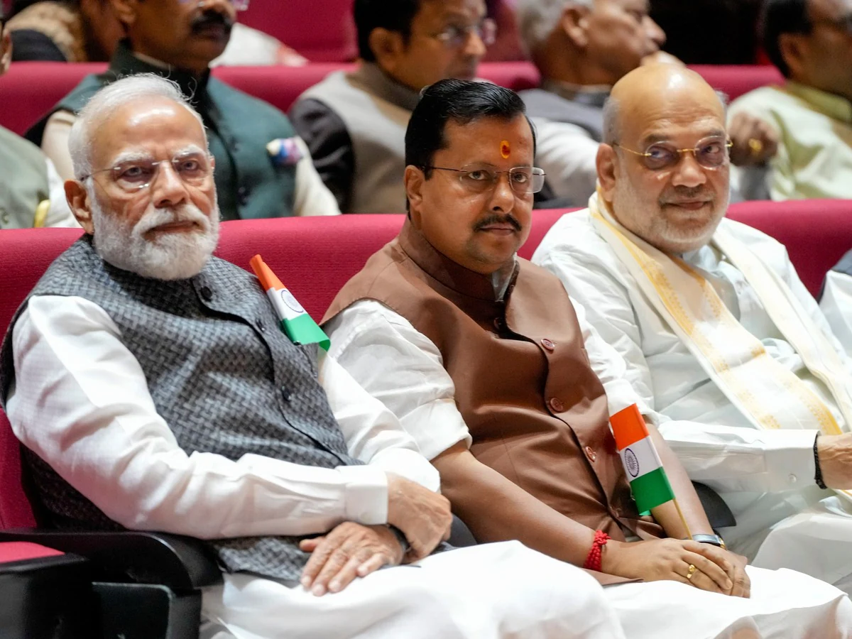 दिवाली से पहले मोदी सरकार में बड़े फेरबदल की चर्चा, 5 नए चेहरों को मिल सकता है मौका!