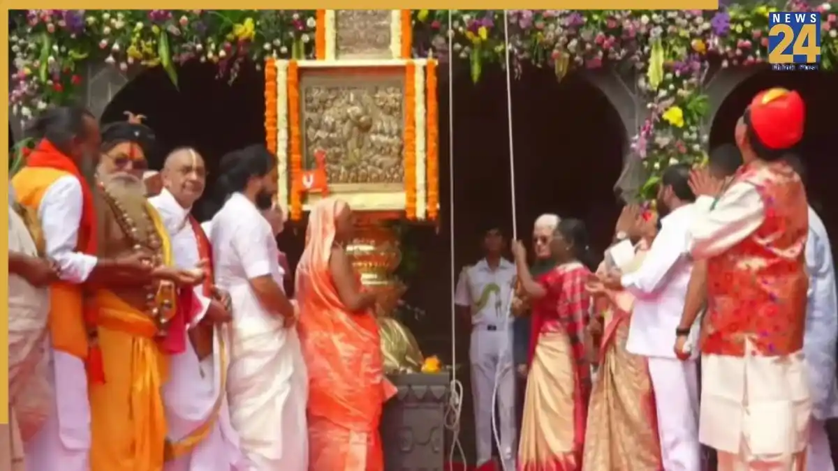 नासिक में इतिहास रच गया! राष्ट्रपति द्रौपदी मुर्मू के हाथों सिंहस्थ कुंभ का ध्वजारोहण
