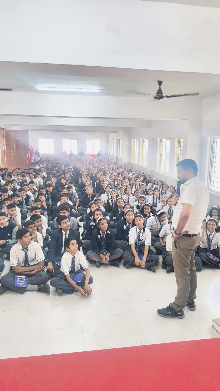 प्रियदर्शनी स्कूलमध्ये ‘FUN WITH MATHS’वर ज्ञानवर्धक सत्र