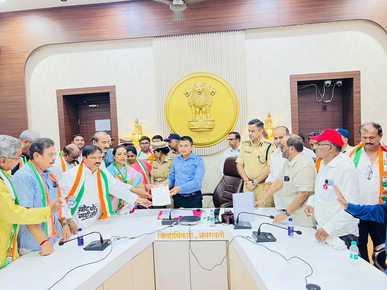 अनोमली’च्या नावाखाली मतदारांचा खेळ?
