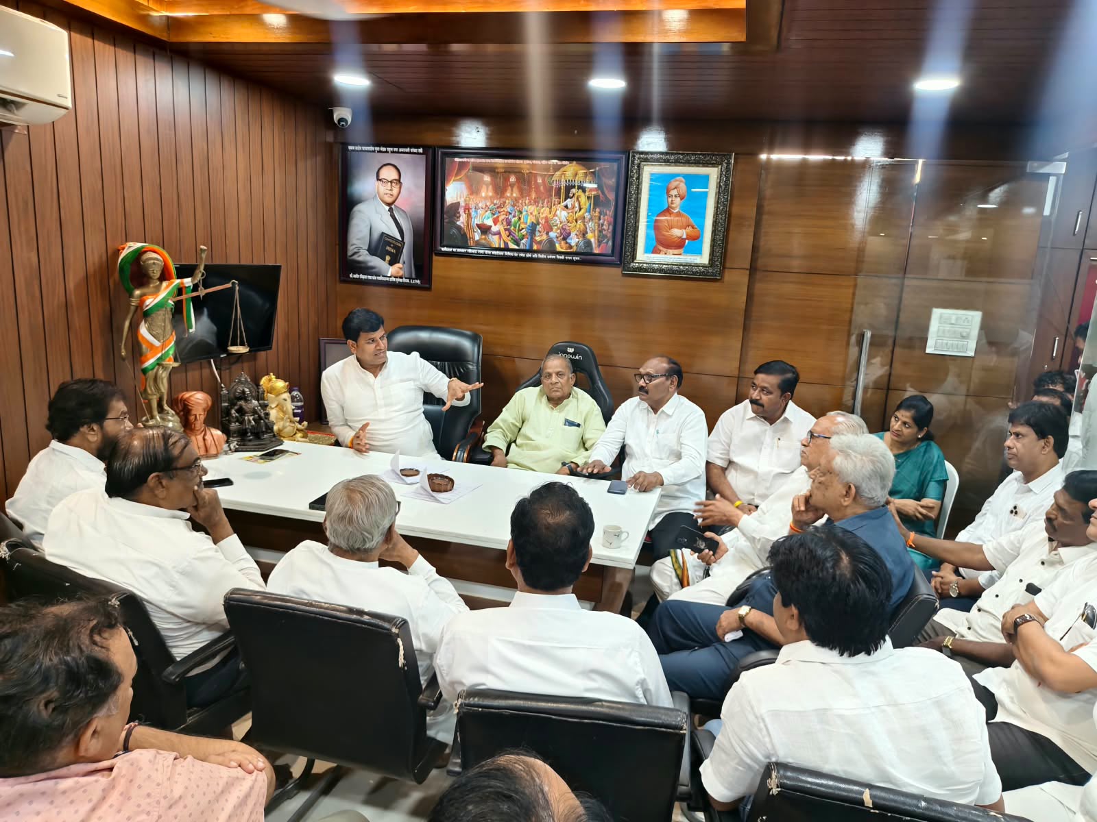 आमदार रवी राणांचा मास्टरप्लॅन ; शिक्षक मतदारसंघाची निवडणूक ॲड. प्रीती रेवणे ताकदीने लढणार