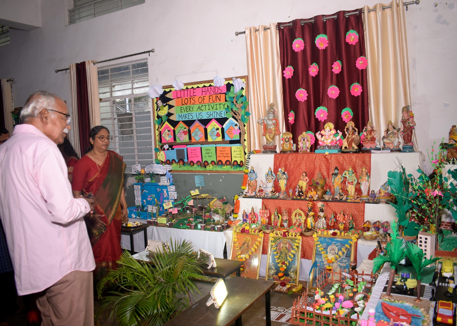 सरस्वती विद्यालयाच्या पूर्व प्राथमिक विभागात नवरात्रोत्सव उत्साहात साजरा