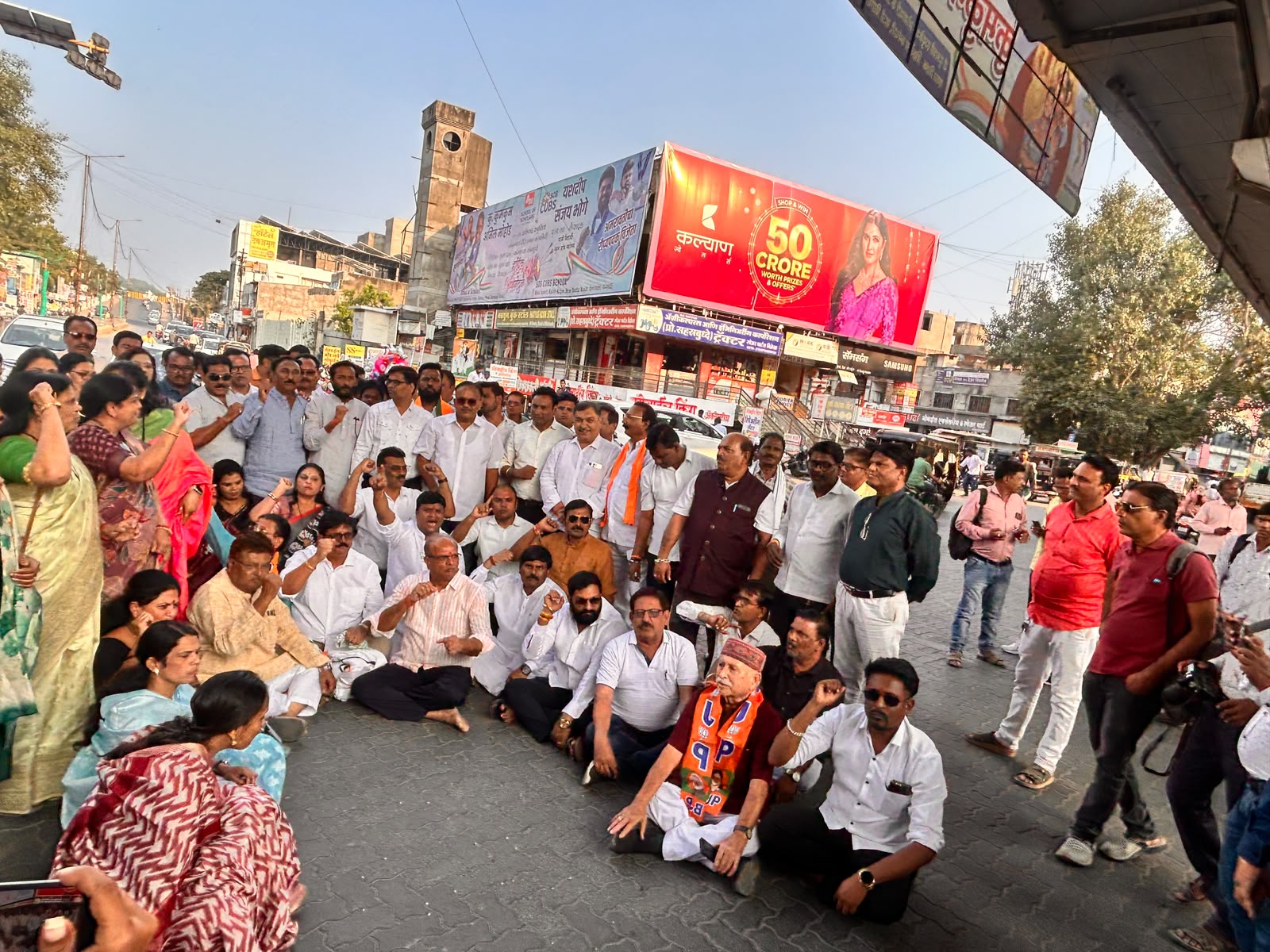 राजकमल चौकात भाजपचे आंदोलन; खरगे यांच्या वक्तव्याचा निषेध