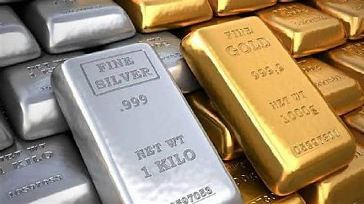 Gold Rate Today: दिवाली से पहले सोने की कीमतों में बड़ी गिरावट, 10 तोला सोना ₹17,000 सस्ता